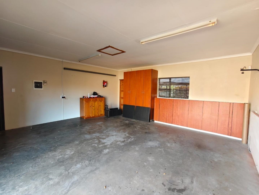 3 Bedroom Property for Sale in Langenhovenpark Free State